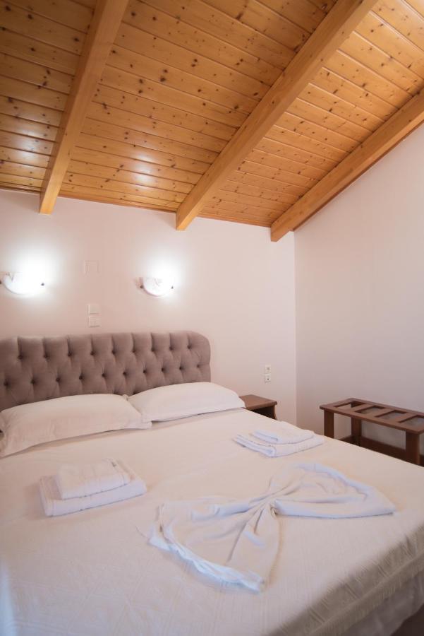 Oasis Hotel Perigiali Ngoại thất bức ảnh