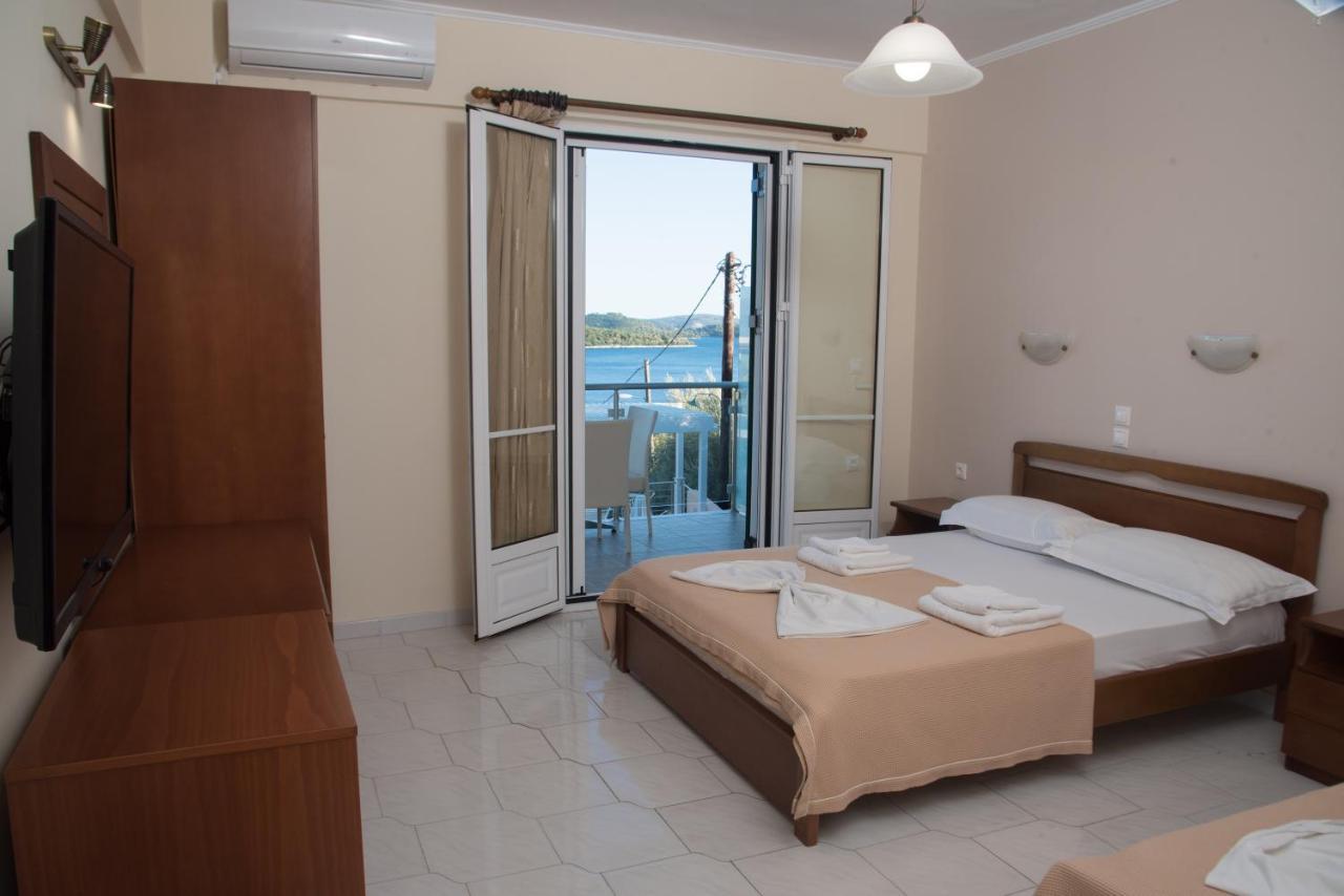 Oasis Hotel Perigiali Ngoại thất bức ảnh
