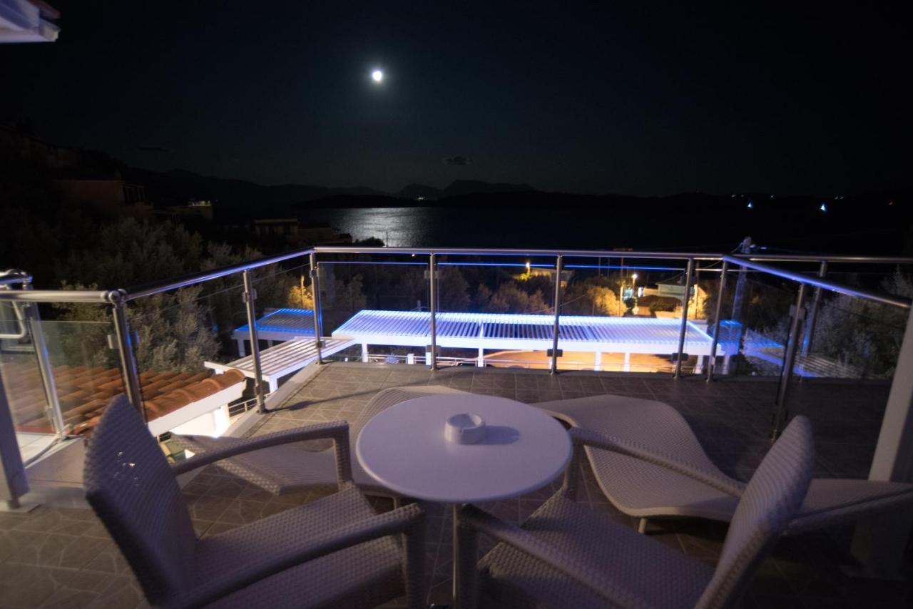 Oasis Hotel Perigiali Ngoại thất bức ảnh